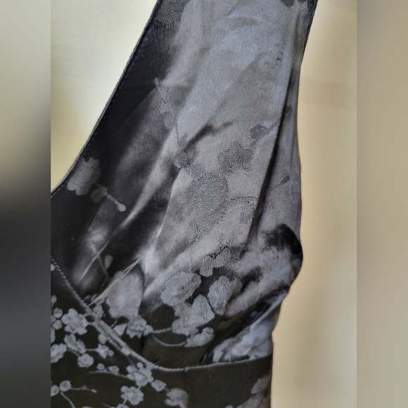 Japna Black Floral Satin V-Neck Mini Dress - Picture 4 of 5